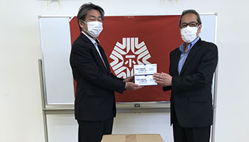 木更津第一小学校にマスクを寄贈